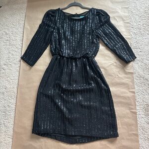 Alice + Olivia Black holiday midi dress with 3/4 sleeves and cinched waist